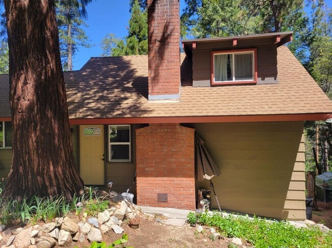 Building Photo - 27868 Holly Ln