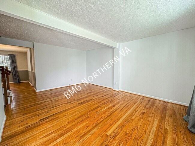Building Photo - 8627 Spring Creek Ct