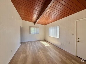 Building Photo - 4429-4431 Manitou Way