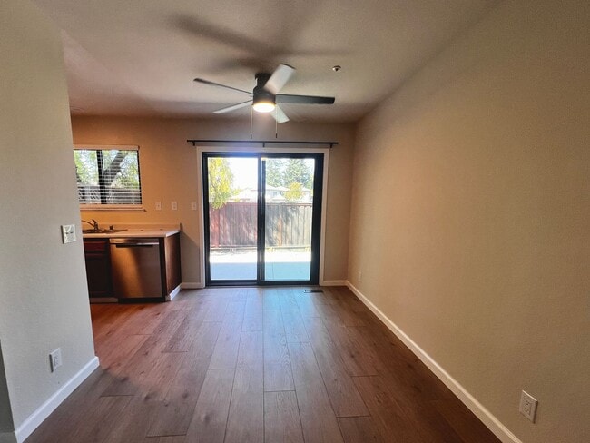 Building Photo - Beautifully remodeled 3-bedroom, 1.5-bath ...