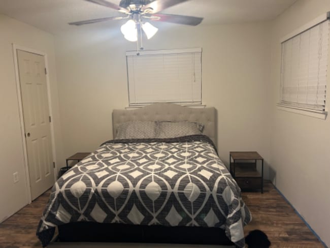 Building Photo - 3772 Louisiana Dr