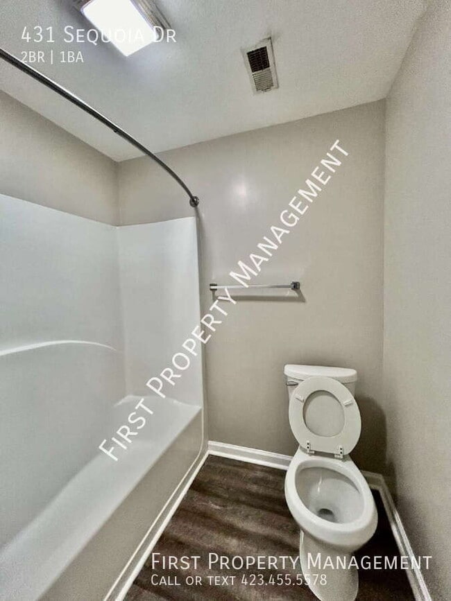 Building Photo - 431 Sequoia Dr