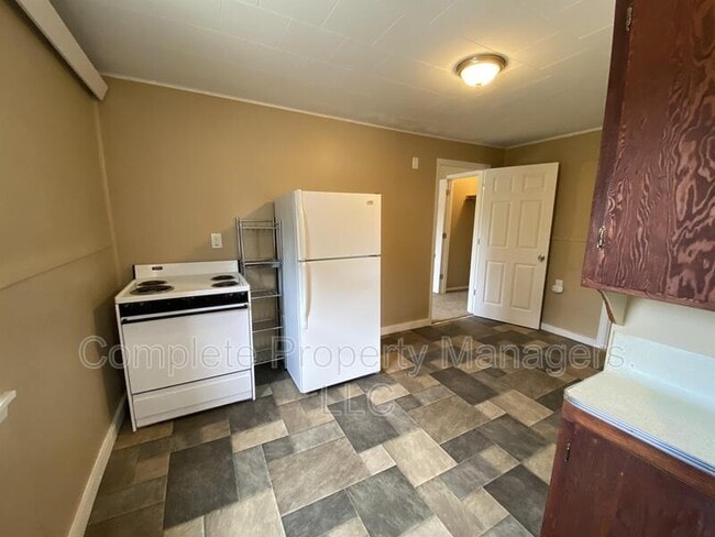 Foto del edificio - 220 E 7th St