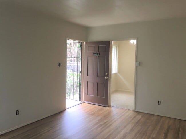 Building Photo - 4848 N Lakewood Blvd