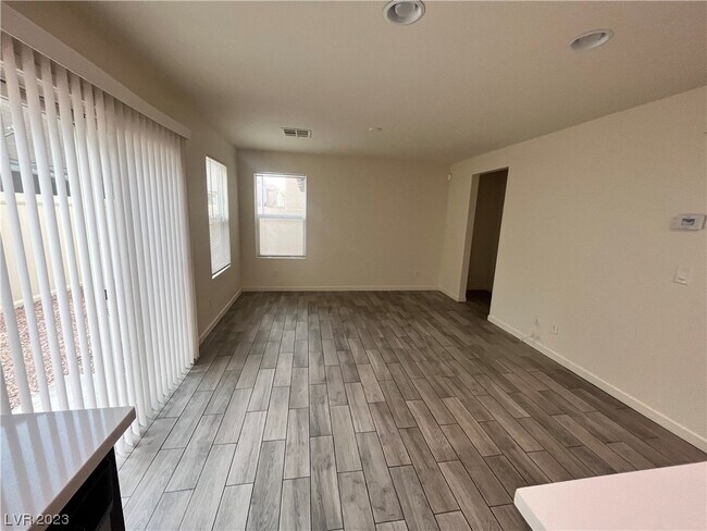 Building Photo - 3644 Via Del Robles Ave
