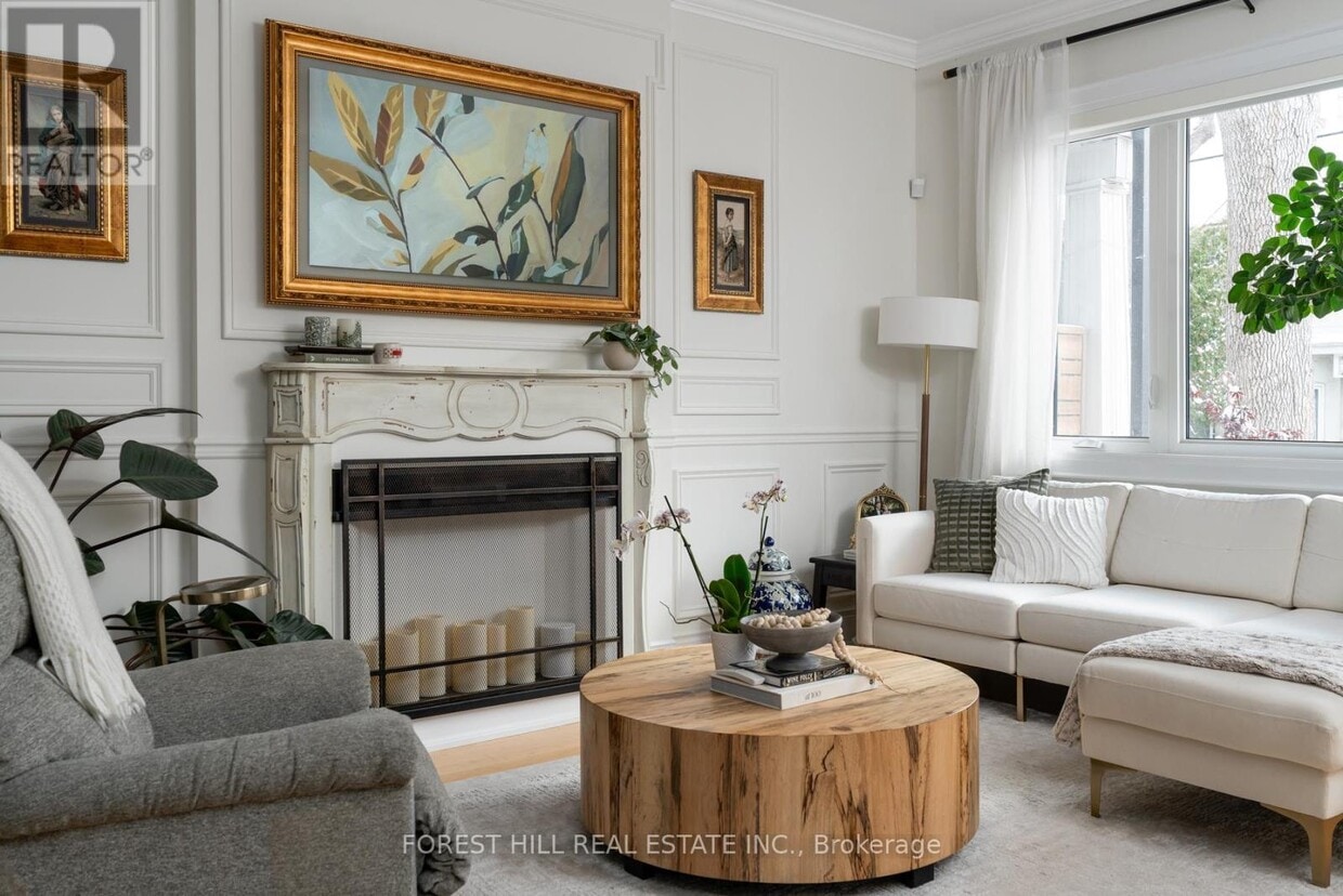 Photo principale - 698 Adelaide St W