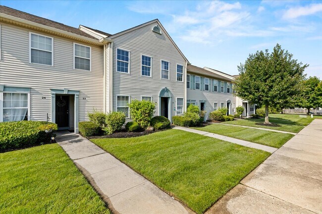 Building Photo - 20 Foxglove Dr
