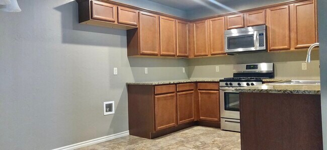 cocina - 211 Ashley Dr