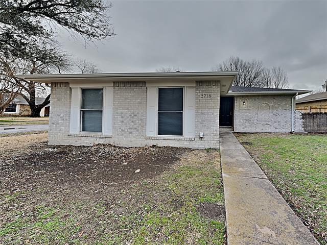 Primary Photo - 2718 Oakmont Dr