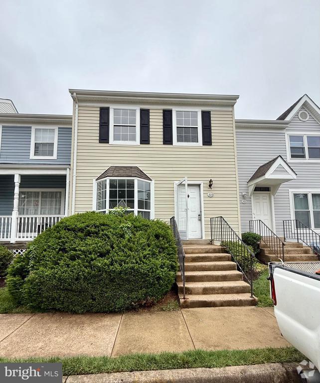 Building Photo - 103 Powhatan Ct
