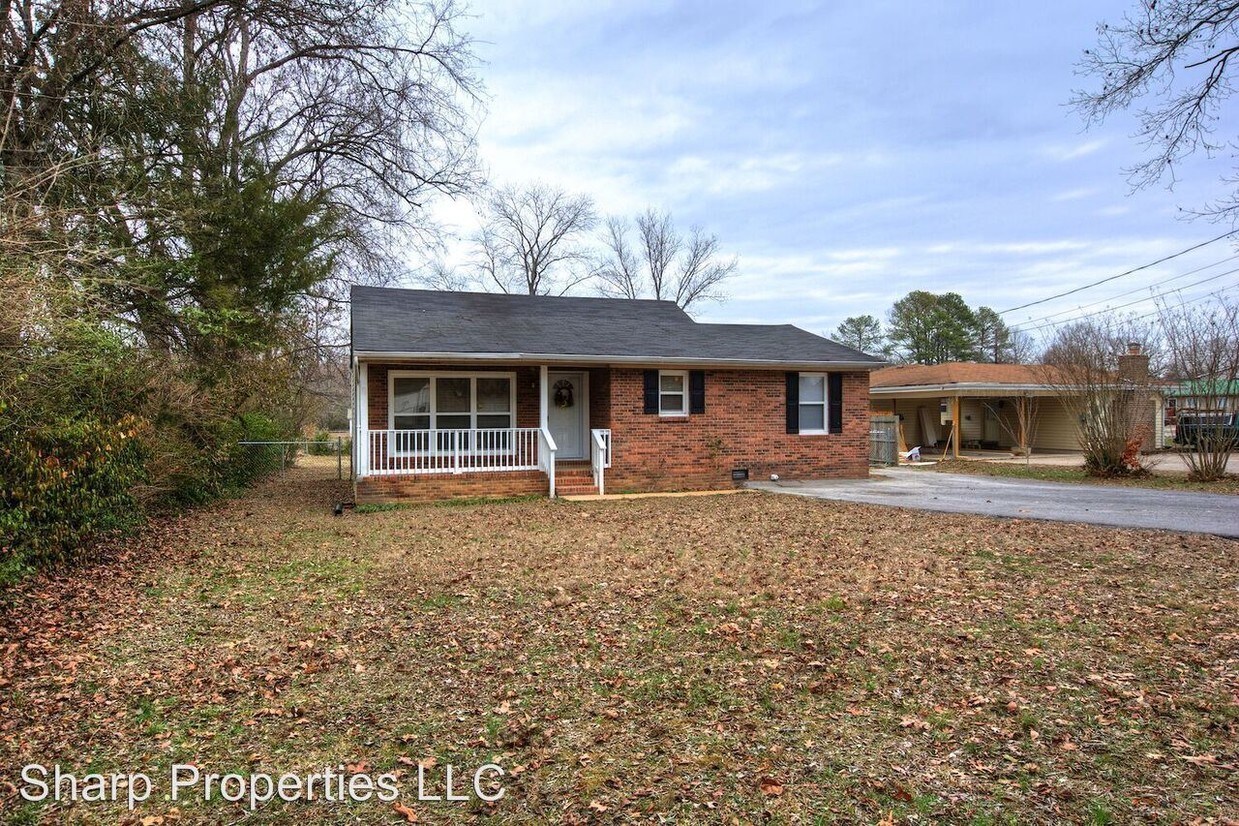 Primary Photo - 3 br, 1.5 bath House - 5633 State Line Road