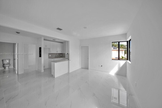 Foto del edificio - 450 Beacom Blvd