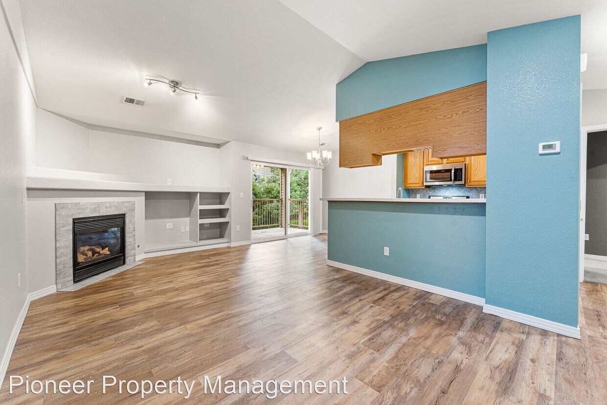 Foto principal - 2 br, 2 bath House - 7676 Depew St #204