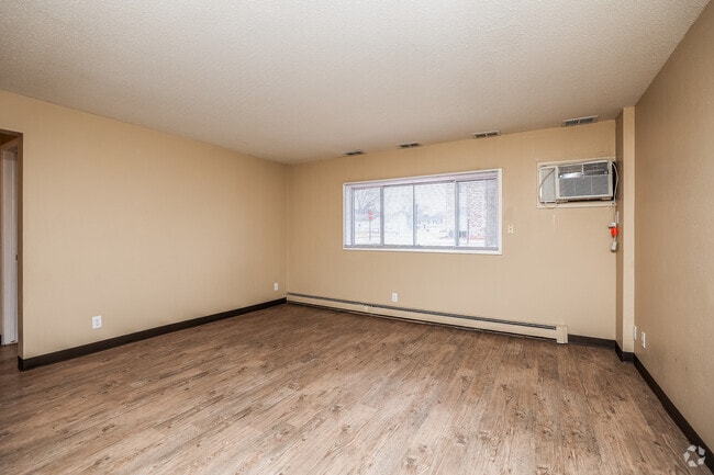 2BR, 1.5BA - 857 SF - The Malory Apartments