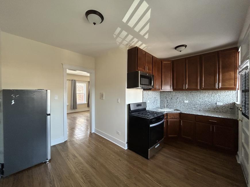 Foto principal - 0 bedroom in Chicago IL 60647