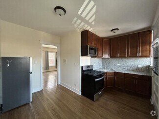 Building Photo - 2661 N Spaulding Ave