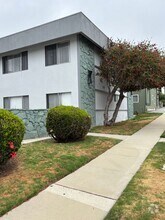 Building Photo - 5315 Lorna St