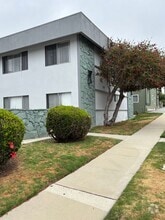 Building Photo - 5315 Lorna St