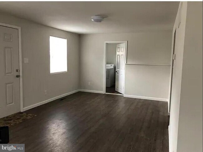 Building Photo - 125 Borton Dr