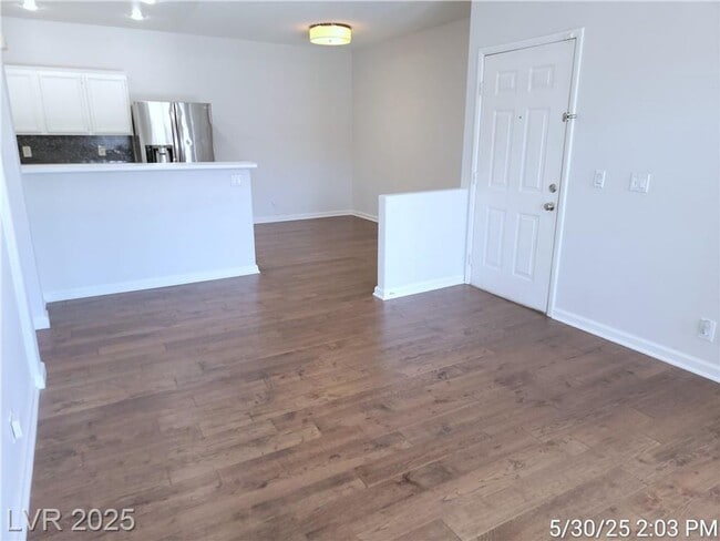 Building Photo - Stylish 1-Bed Green Valley Condo with Spac...