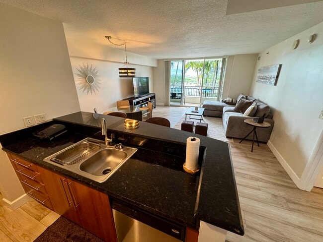 Foto del edificio - 3232 Coral Way