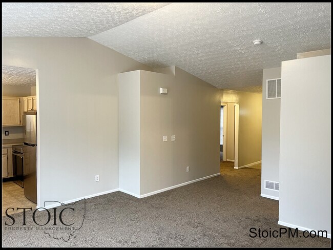 Building Photo - 364 Chatterly Ln