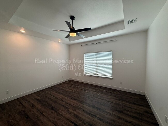 Building Photo - 5014 Quincy Ave