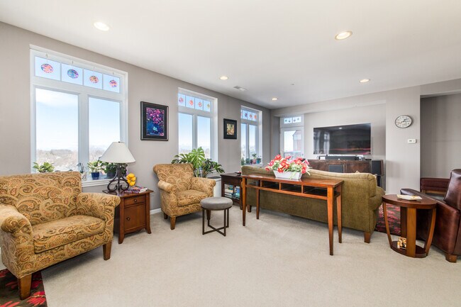 Foto del edificio - 120 N Northwest Hwy