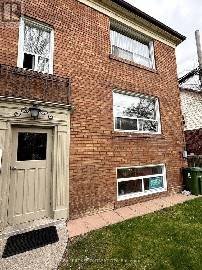 Building Photo - 204 O'Connor Dr