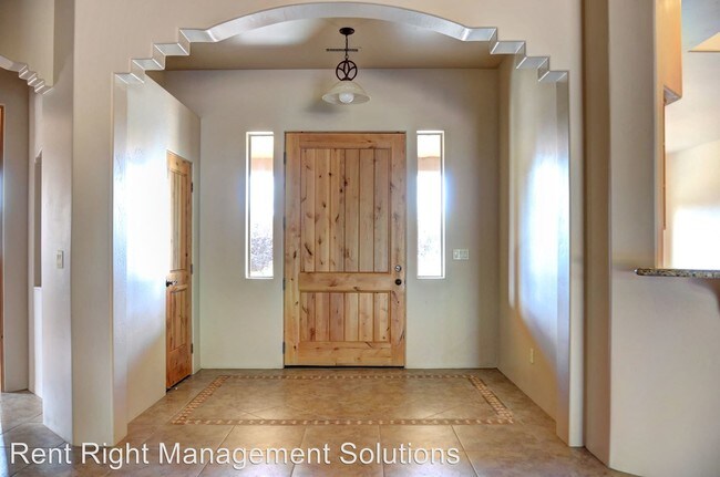 Foto del edificio - 4 br, 3.5 bath House - 13425 N. Trail Blazer