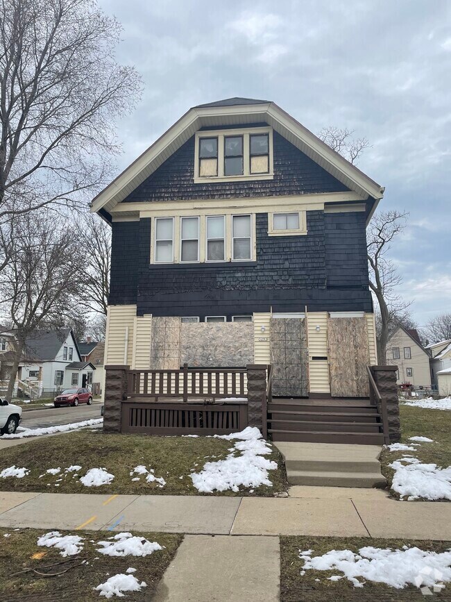 3 Bedroom Apartments under 1,300 in Milwaukee WI 118 Rentals