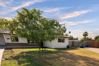 Building Photo - 1611 W Gardenia Dr