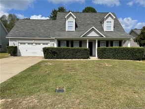 Building Photo - 5234 Woodpecker Dr