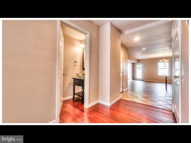 Building Photo - 510 S Collington Ave
