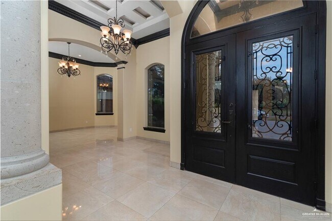 Foto del edificio - 3905 San Efrain St