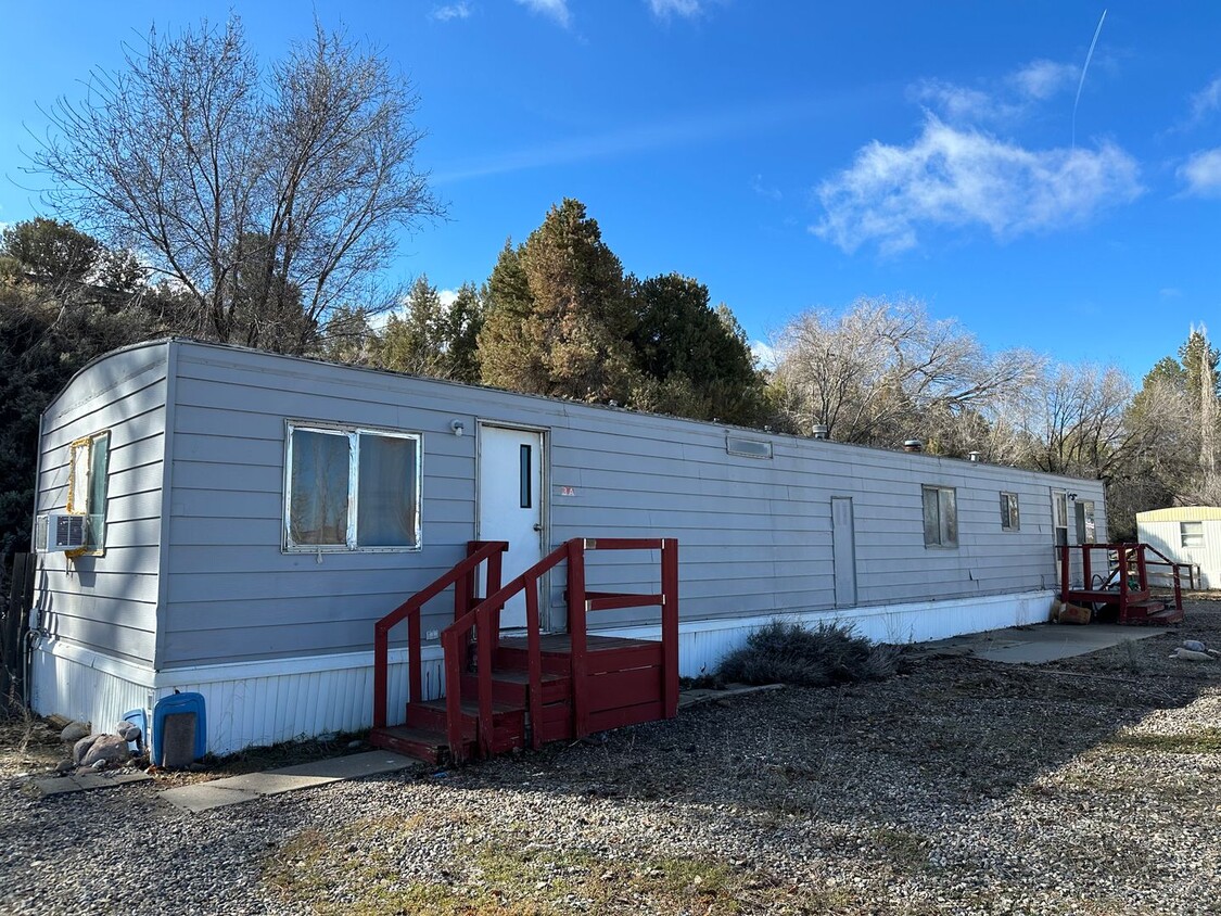 Foto principal - 1 Bedroom 1 Bathroom Mobile Home Duplex lo...