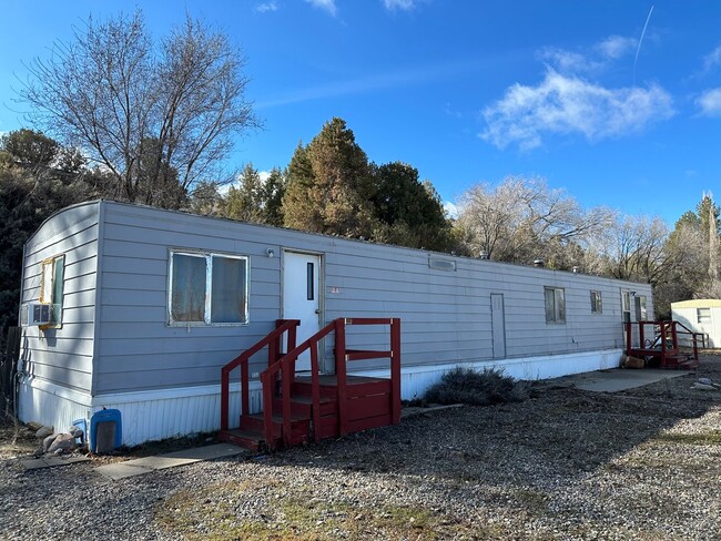 Building Photo - 1 Bedroom 1 Bathroom Mobile Home Duplex lo...