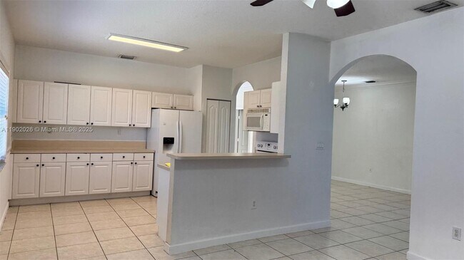 Foto del edificio - 8841 SW 212th Terrace