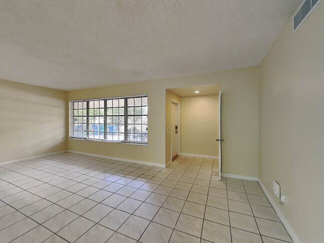 Foto del edificio - 14720 NE 10th Ave