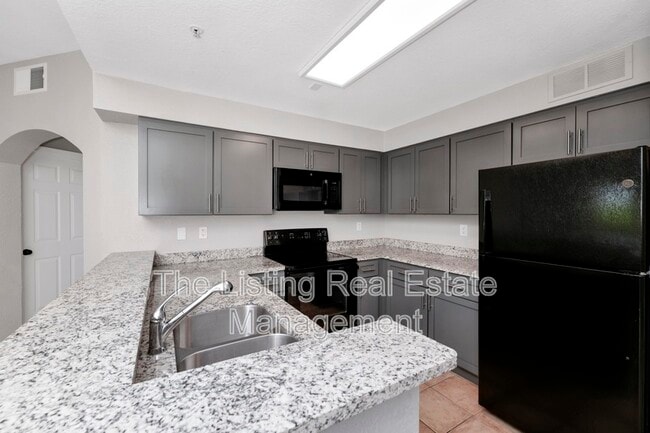 Building Photo - 7503 Atlantis Way