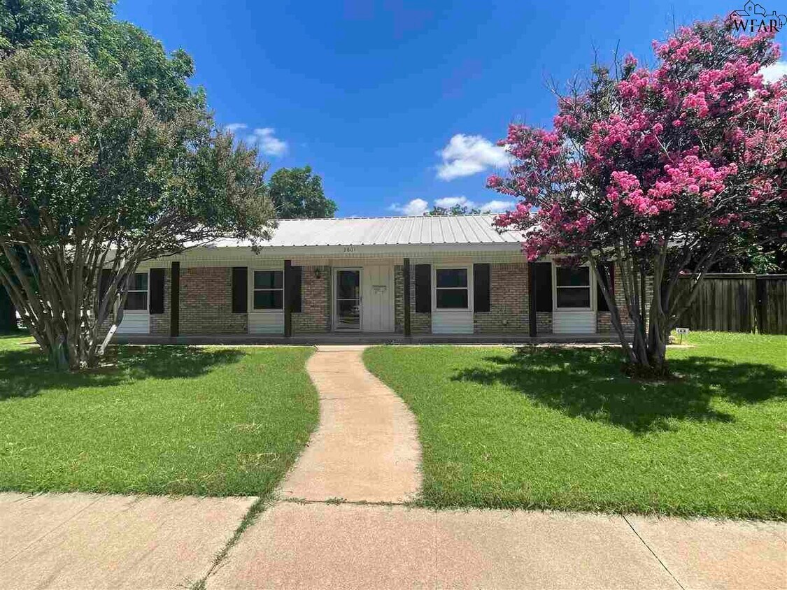 Foto principal - 2801 McNiel Ave