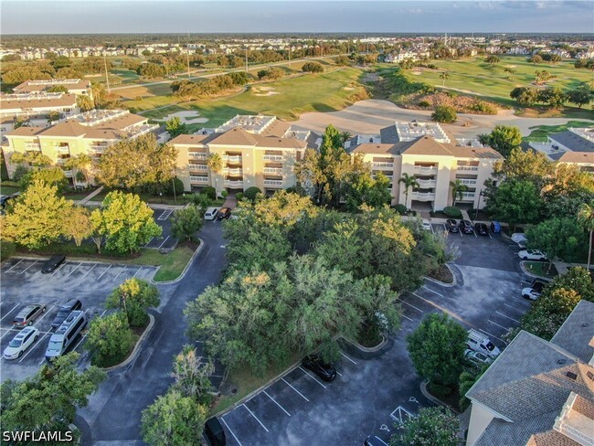 Foto del edificio - 1362 Centre Ct Ridge Dr
