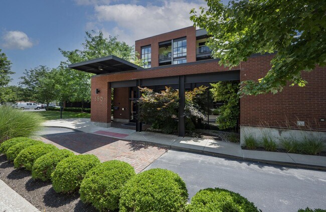 Foto del edificio - 350 E Short St