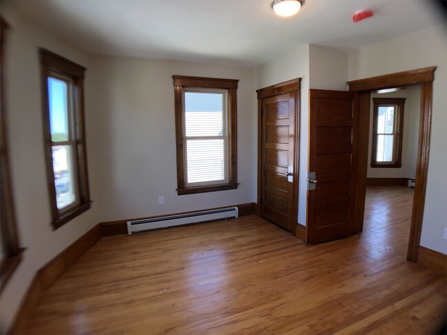 Building Photo - 56 Cohasset St