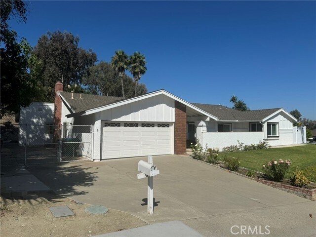 Building Photo - 24451 Quintana Dr