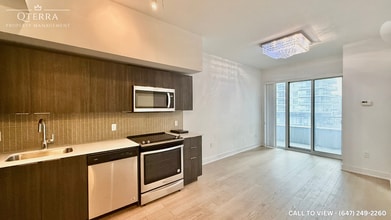 Building Photo - 30 Shore Breeze Dr