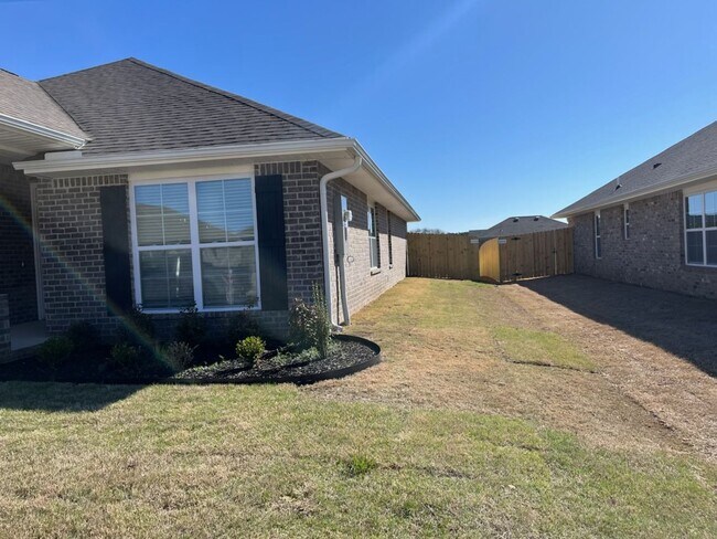 Foto del edificio - MADISON City Schools! MOVE IN READY NEW 4BR