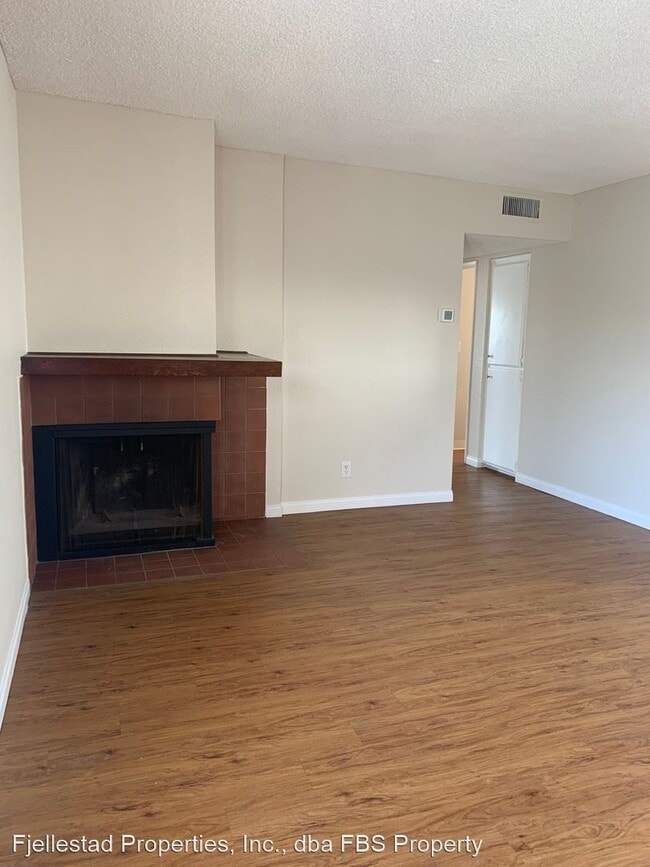 Building Photo - 4540 Glacier Ave