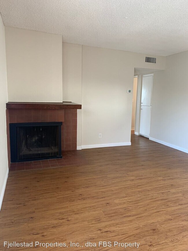 Foto del edificio - 4540 Glacier Ave