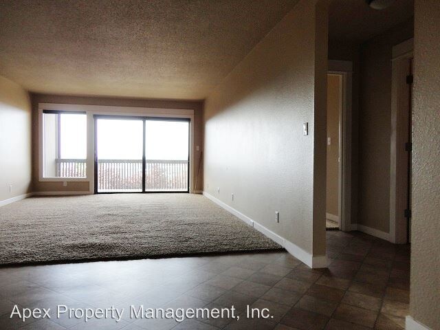 Building Photo - 924 N Garden St